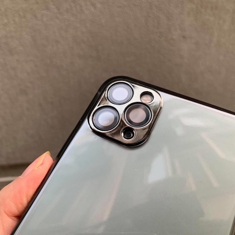 Ốp Lưng iPhone 11 Pro Viền Màu Lưng Trong Cứng Likgus dạng chống sốc, bảo vệ tốt cho camera, lưng trong có thể khoe trọn vẻ đẹp của máy